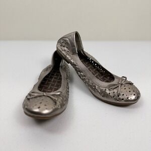 Vionic Metallic Pewter Laser Cut Leather Ballet Flats Bow Detail Womens 8